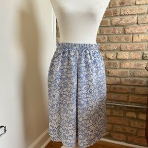 Cute vintage skirt with pockets